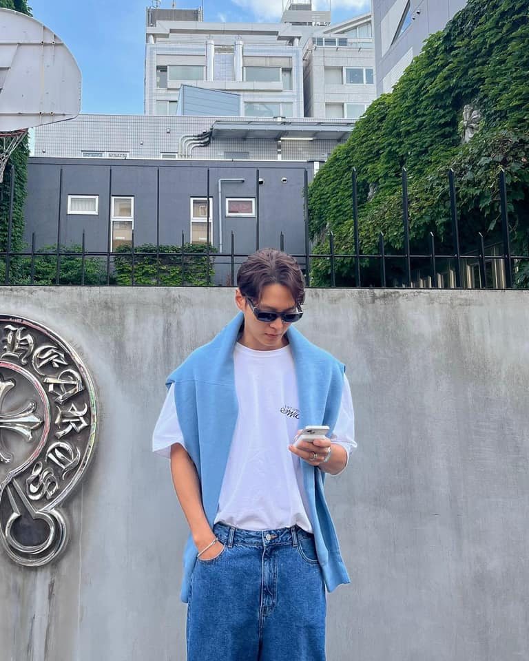 니트나 스웻 걸치기 좋은 요즘☀️ 이미지