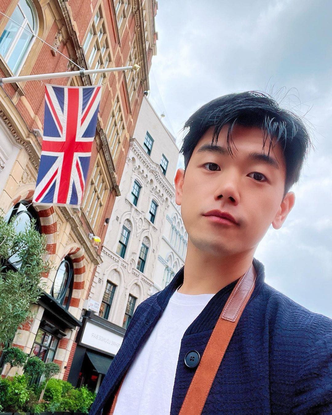 딱 깔끔한 에릭남 코디🔵 이미지1