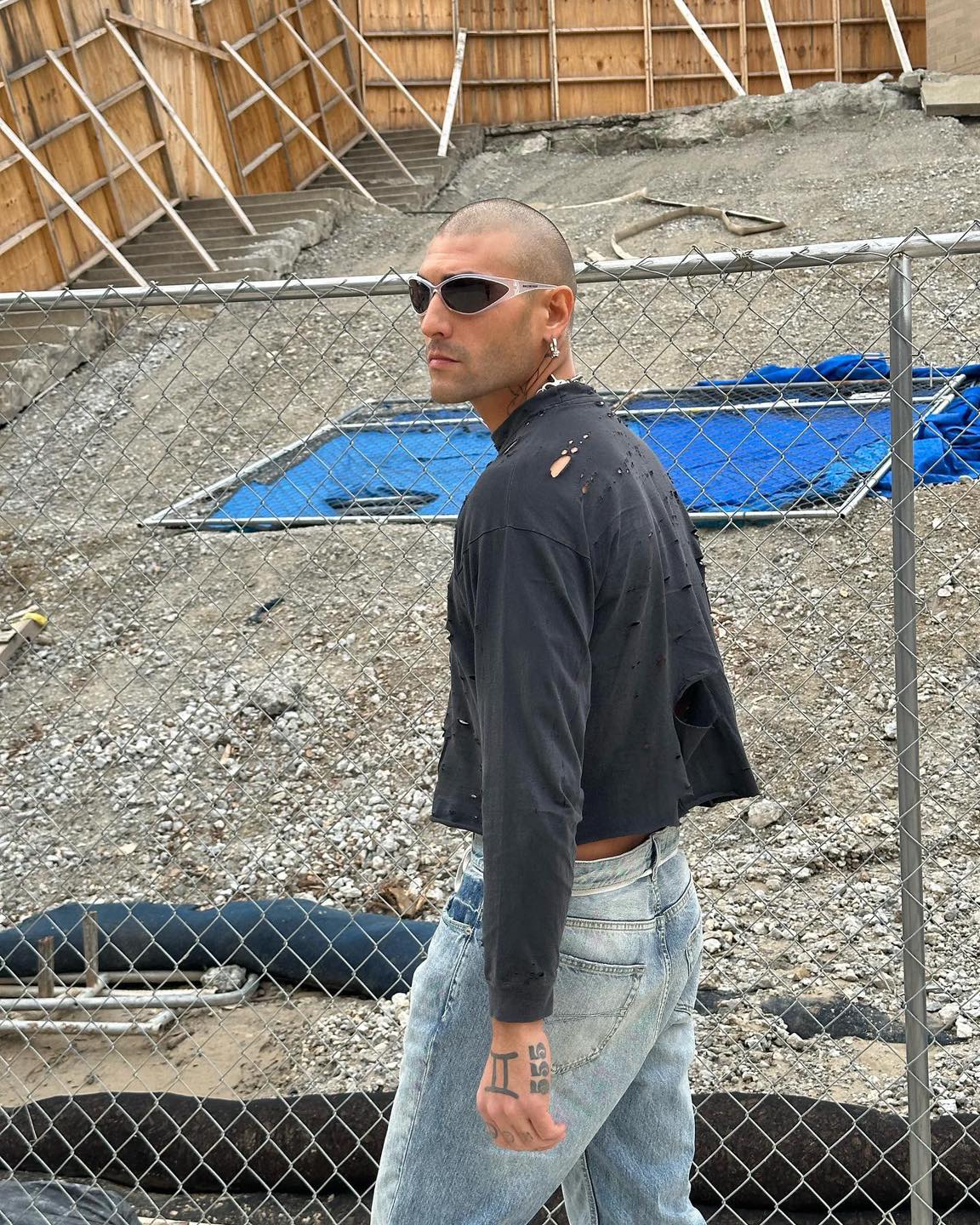 이번 휴가 몸만들고 크롭티 도전?🔥 이미지