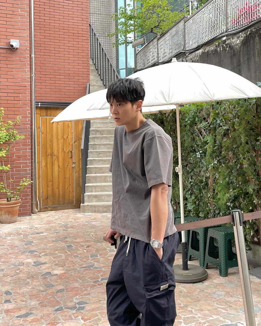 사나이 울리는 카고 디테일🪖🐸 이미지