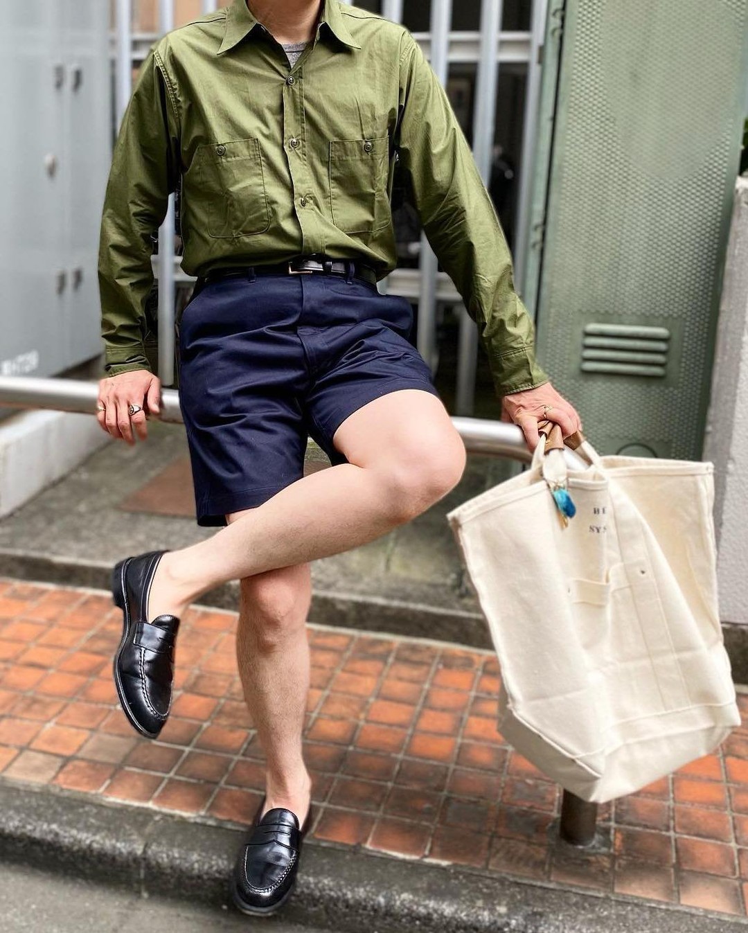 요즘 더위엔 신고벗기 좋은 로퍼👍🏽 이미지