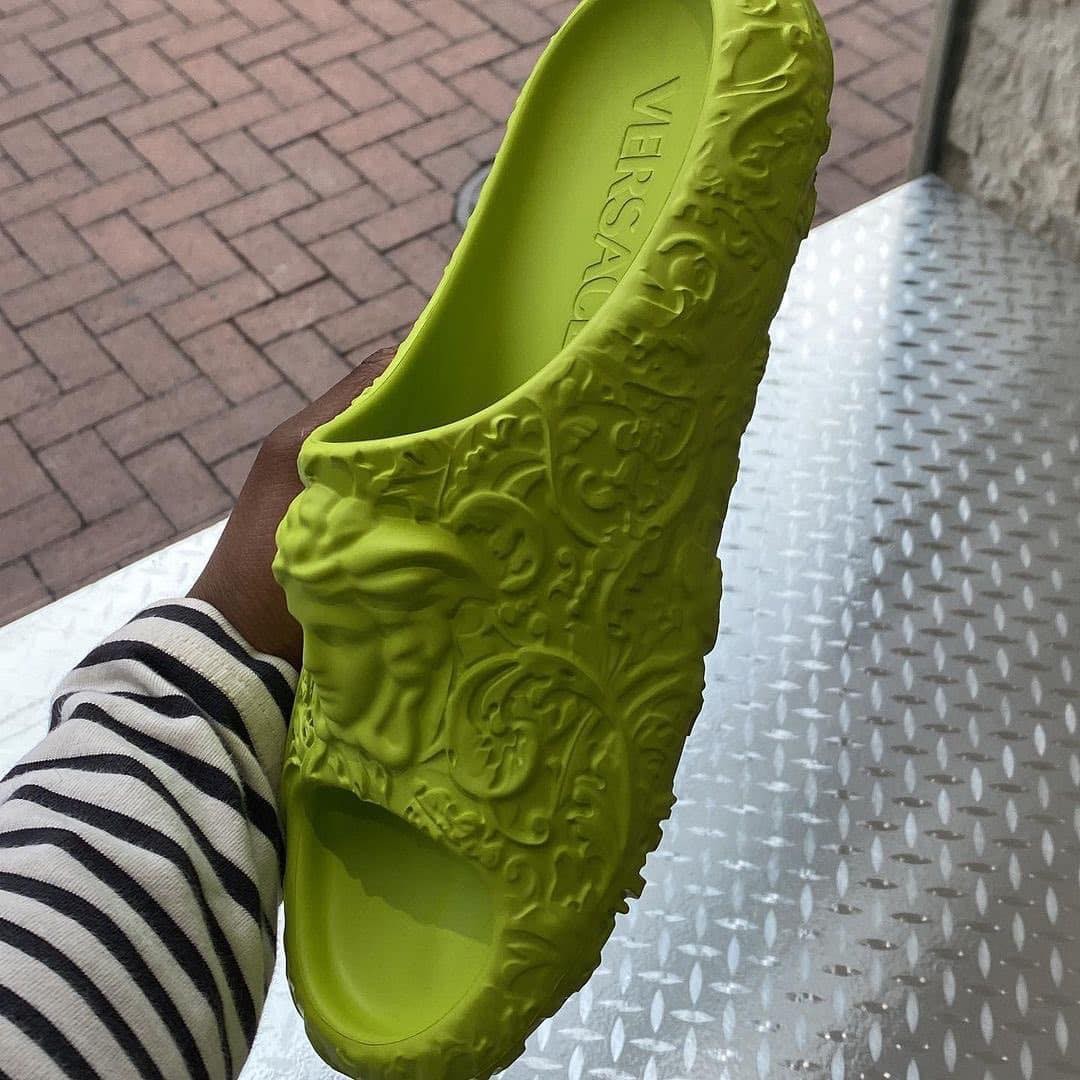 탐나는 베르사체 슬리퍼🐍 이미지2
