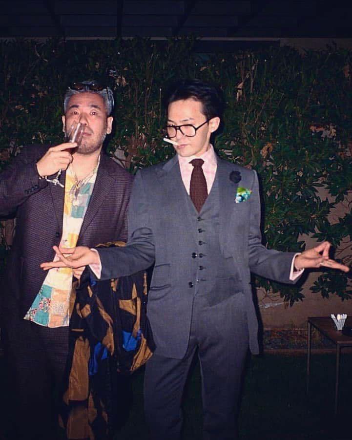 신사의 멋 지디 수트+안경👔😎 이미지