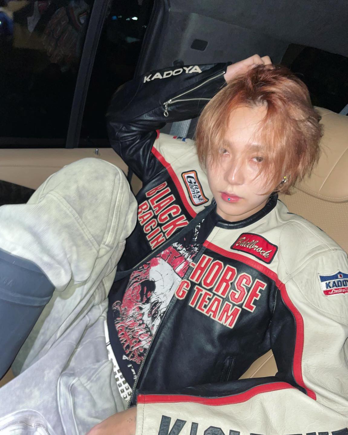 유니크한 이던의 독보적 스타일💄 이미지4