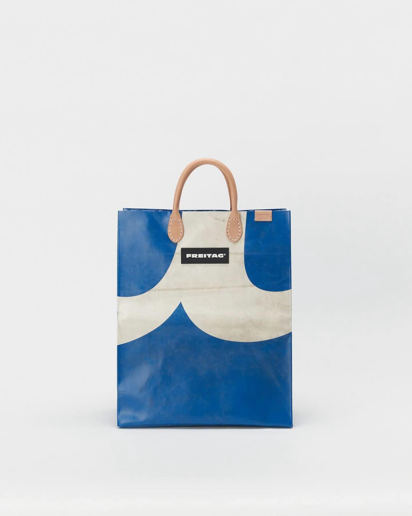 프라이탁에 가죽 더하기🧳🎪 이미지6