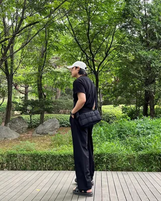 묵직한 검정 무지티 패션🧔🏻‍♂️🔥 이미지"