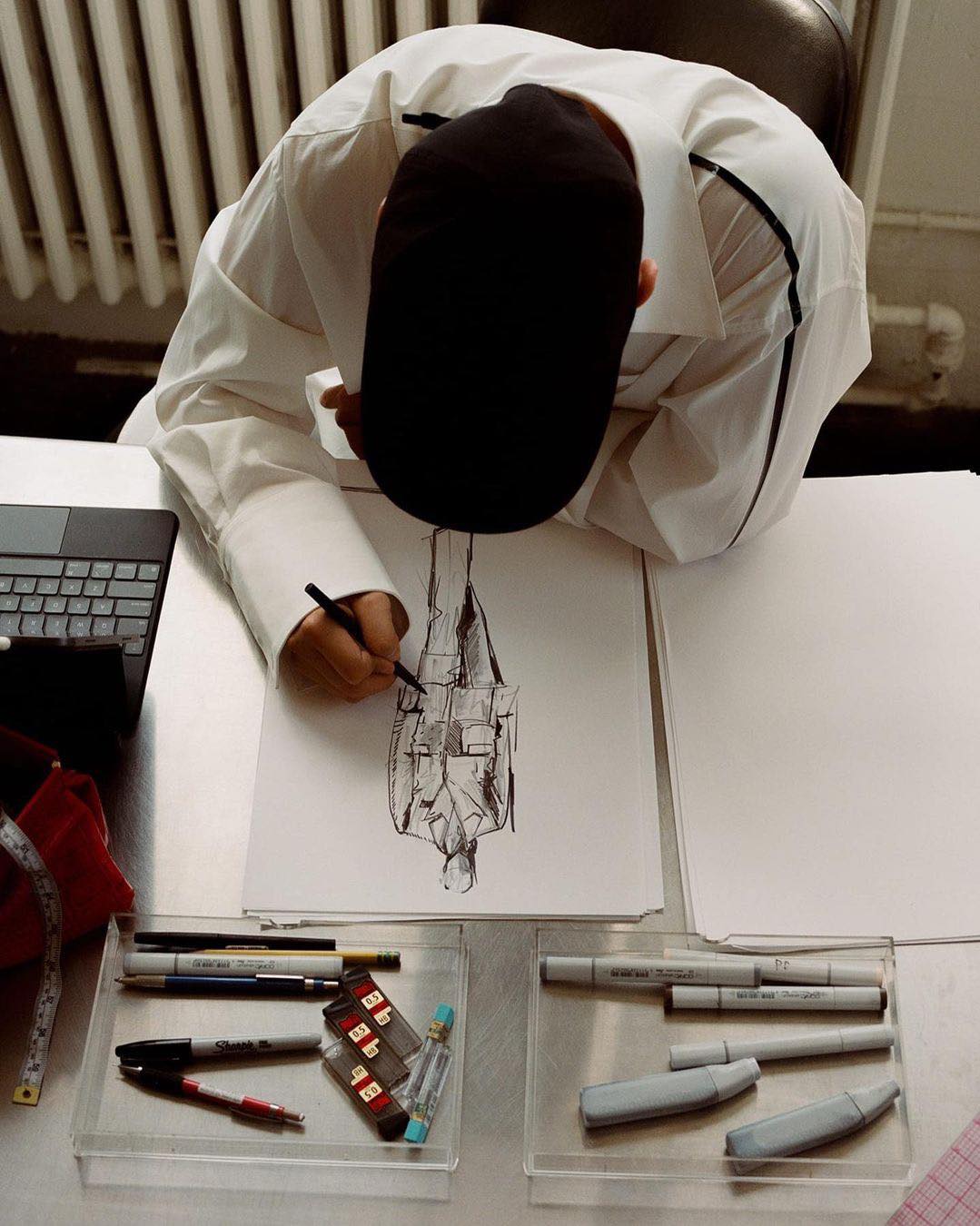 헬무트랭 디렉터가 된 피터도 패션♣️ 이미지5