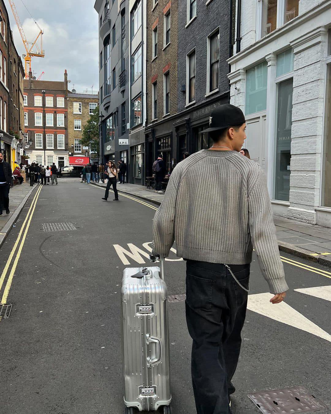 스트릿 좀 치면 피오갓X뉴에라🧢 이미지4