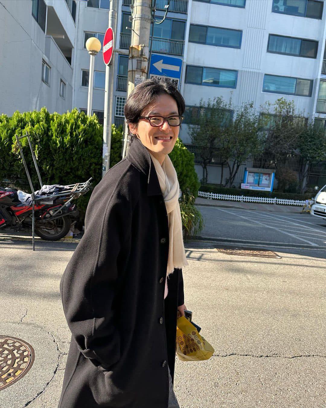 코트에 머플러면 겨울 거뜬 🕵🏻🧣 이미지
