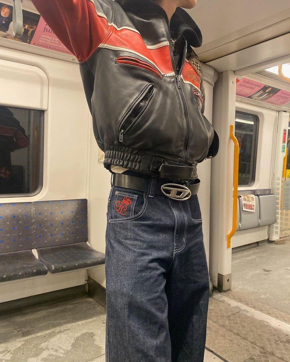 디젤 벨트 살짝 보여주기☠️🏴‍☠️ 이미지