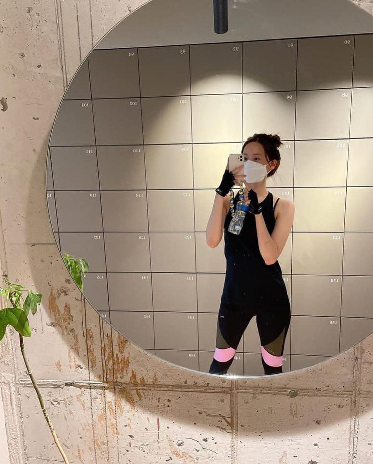 운동 취미 가져보자 🧘🏻‍♀️🤸🏻‍♀️🏌🏻‍♀️🖤 이미지