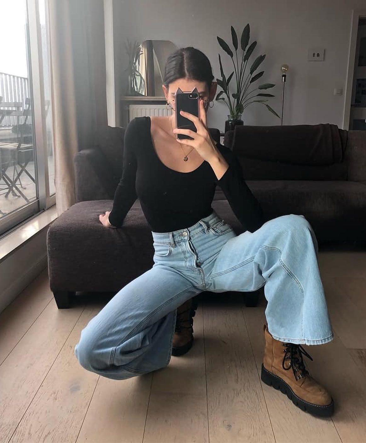 청바지에 무지티 입기🖤👖 이미지