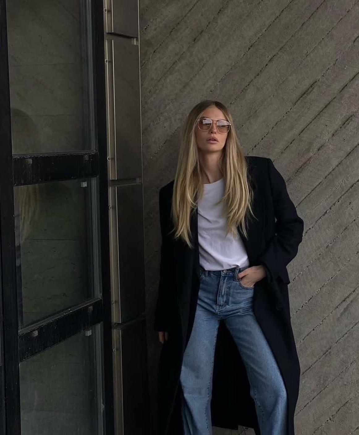 청바지에 무지티 입기🖤👖 이미지4