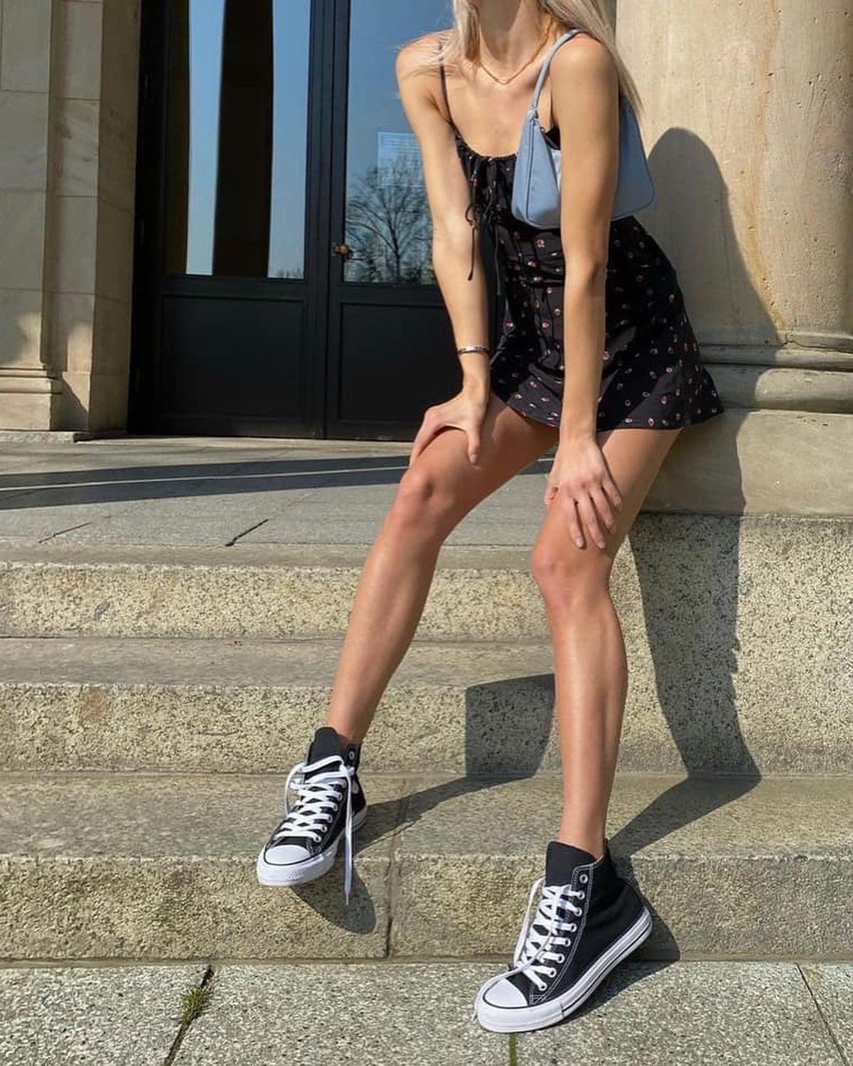 미니멀룩에 컨버스👍🏻🖤 이미지2