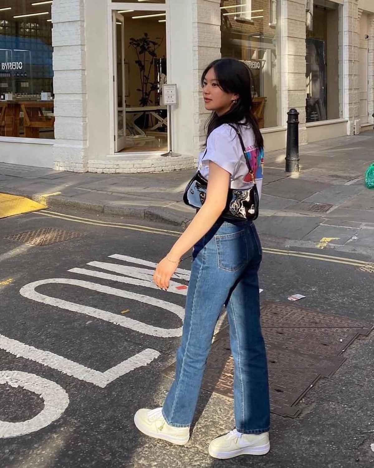 흰티에 청바지도 느낌있게✨💙 이미지3