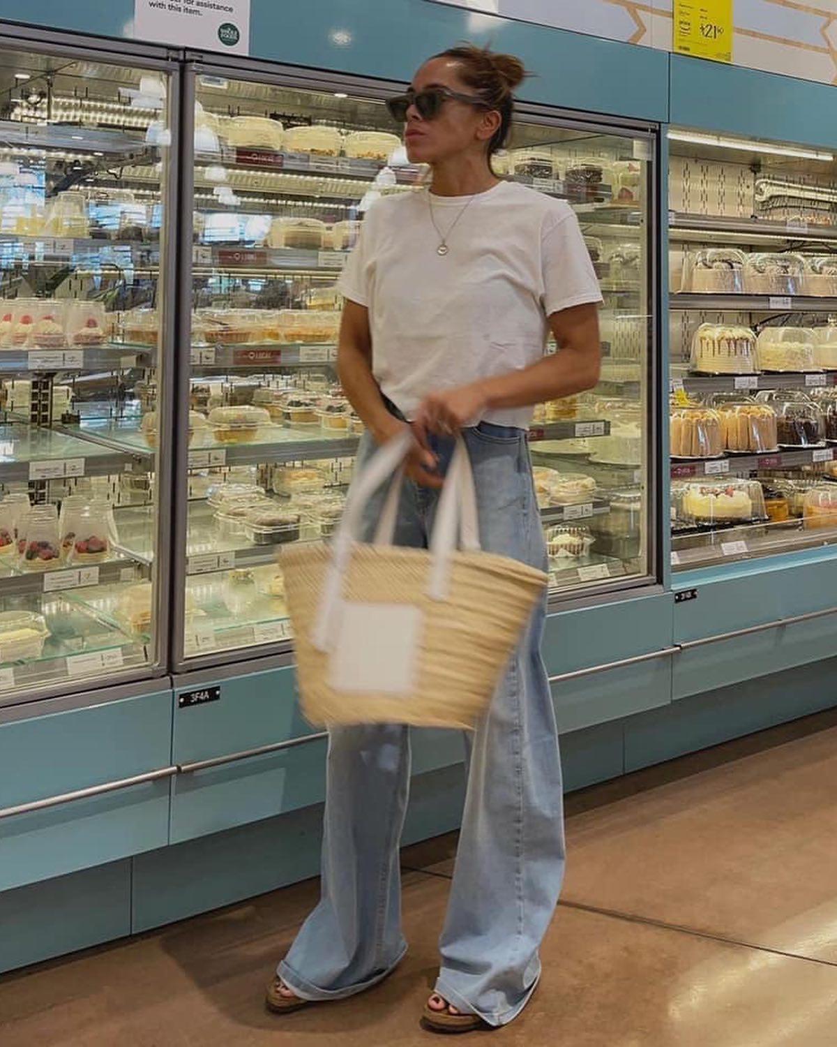 흰티에 청바지도 느낌있게✨💙 이미지4