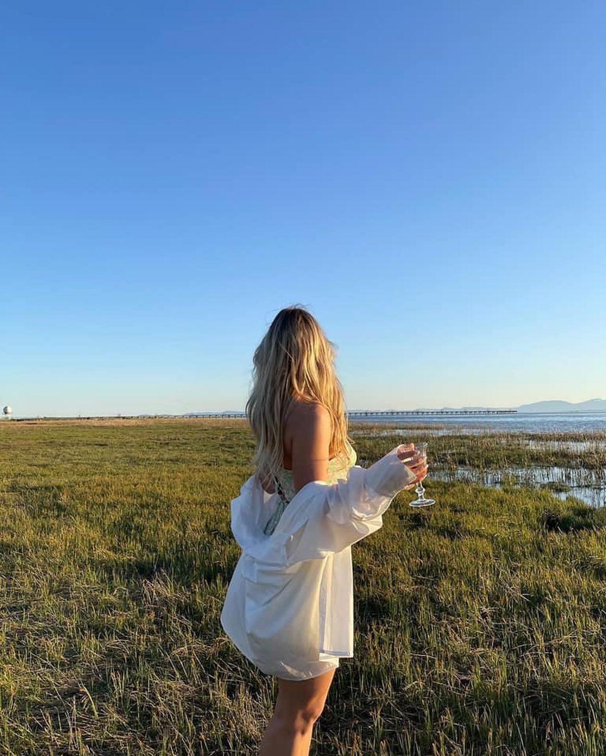 여름엔 흰셔츠 @요렇게🤍🌊 이미지6