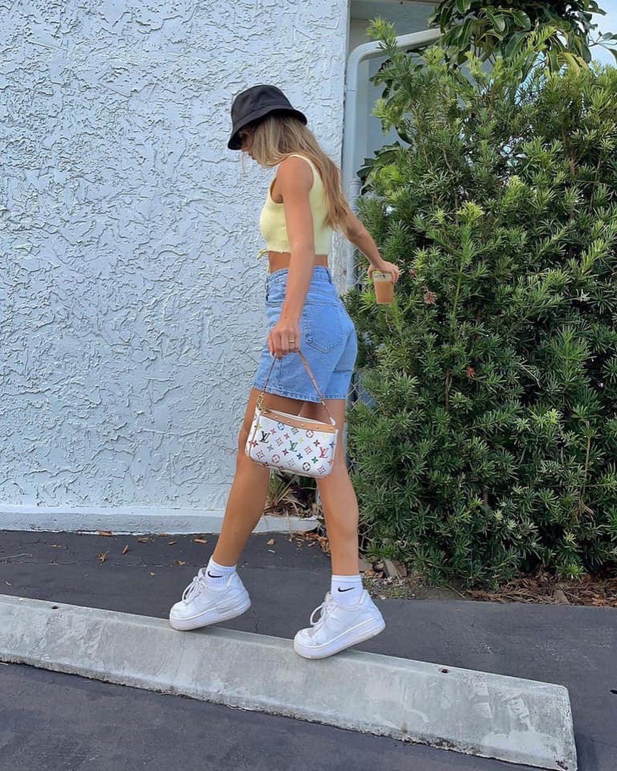 구하기 힘든 루이비통 미니백🤎💛 이미지2