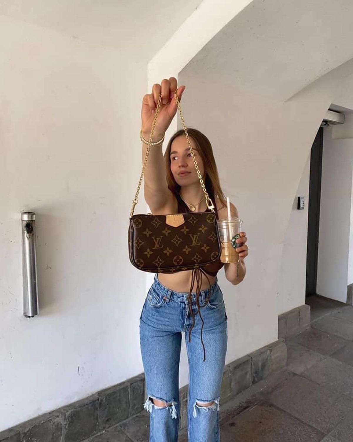 구하기 힘든 루이비통 미니백🤎💛 이미지4