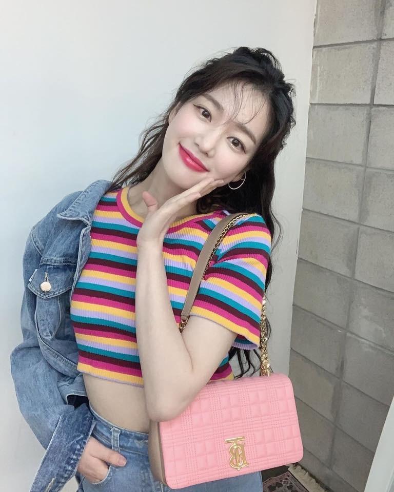 이번 여름 책임질 크롭 코디 🔥 이미지