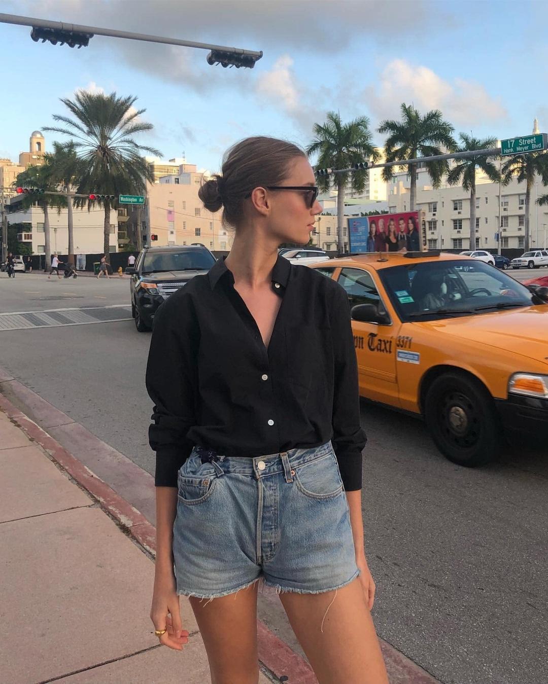 지금이 숏팬츠 입을 시기🌤🤍 이미지5