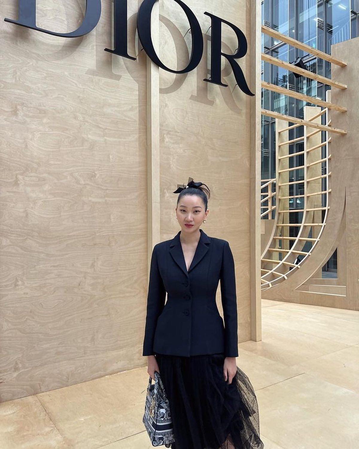 디올 패션쇼 등장한 언니들 패션👯♀️ 이미지2