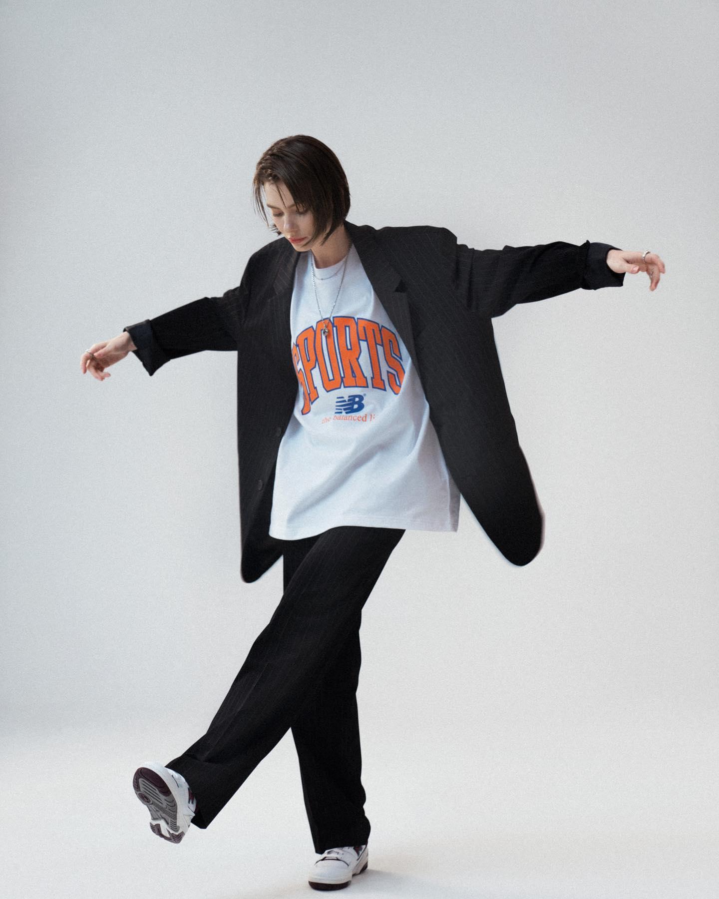 레터링 반팔 맛집🖤❤️@뉴발란스
아메리칸 감성 가득🇺🇸😎이번 여름 @데일리템 추가 #광고 이미지2