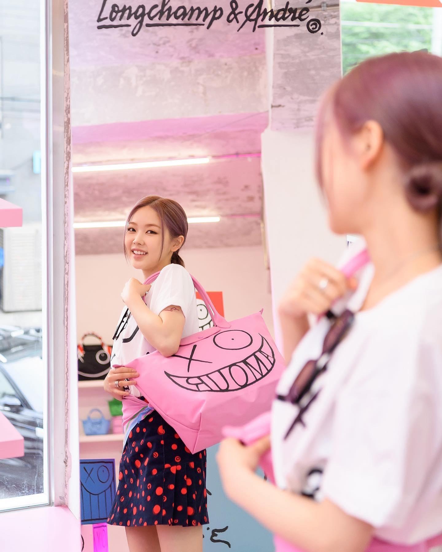 보나, 미노이, 송해나의 그 가방👛
롱샴 X 앙드레 요즘 제일 핫한 롱샴 팝업💖💕@구경해 #광고 이미지8