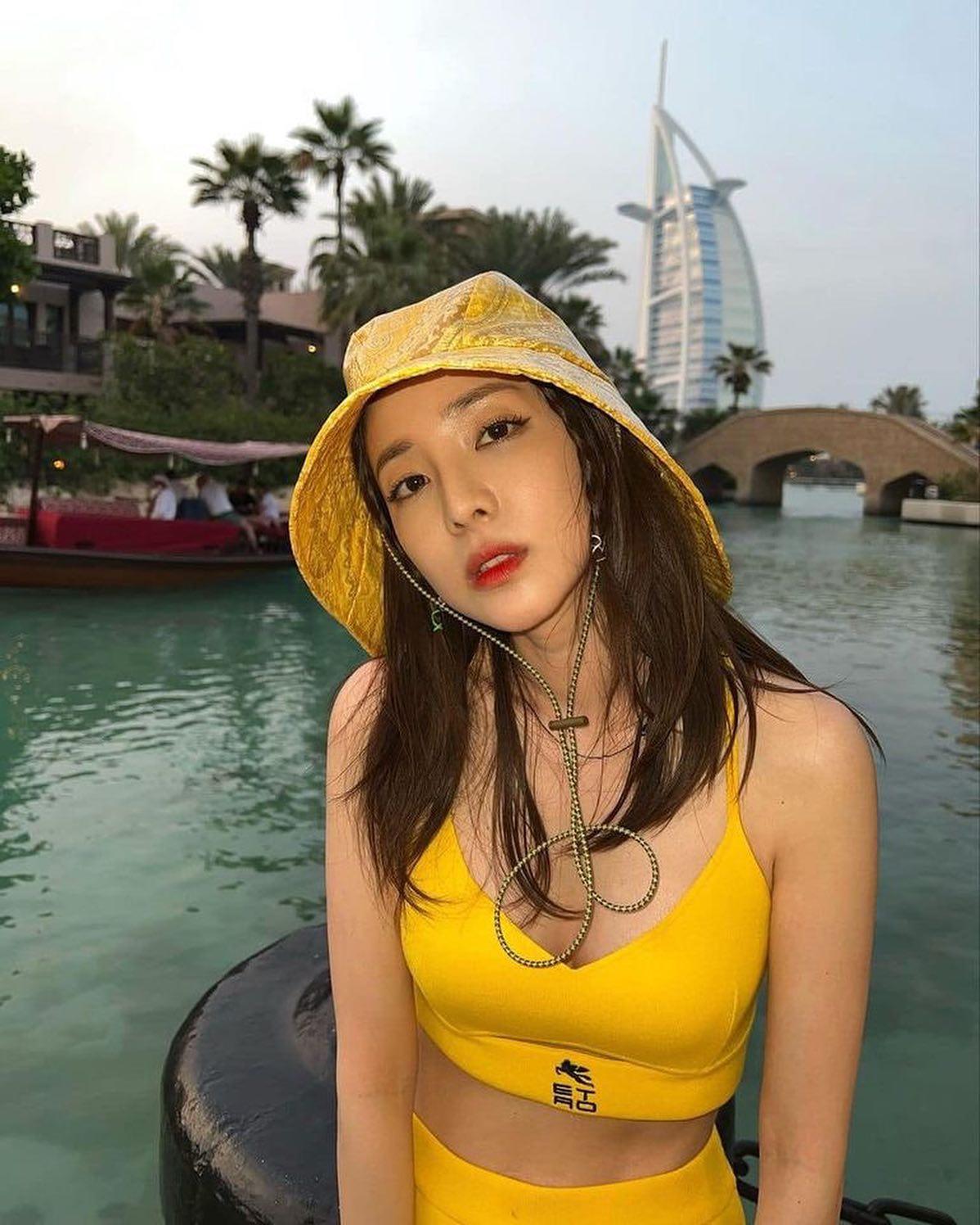 독보적 패션@다라언니 일상🔥🖤 이미지7