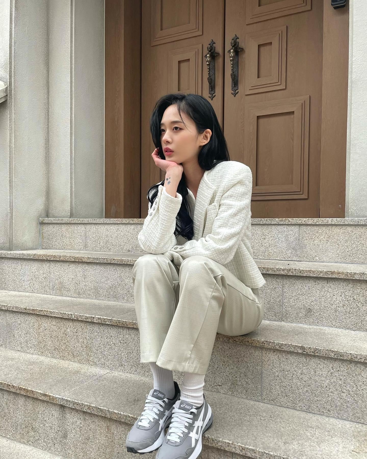 요즘 유행하는🏃🏻♀️👟꾸안꾸 코디템
아식스 조거 X81🌸🤍깔끔한 @봄포인트해 #광고 이미지7