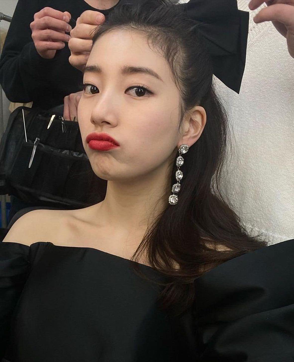 요즘 대세는 @리본핀🎀🖤 이미지"