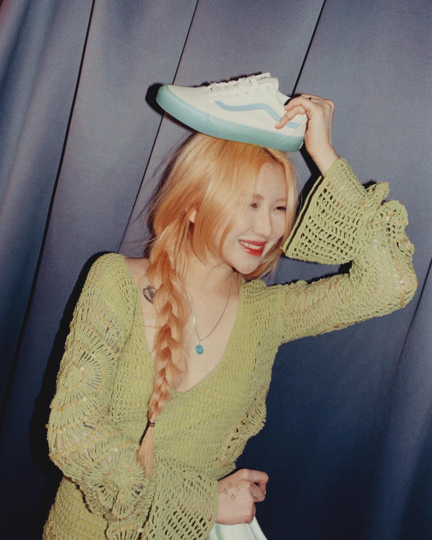 요즘 스타일링 요정🎤💖@백예린
음색처럼 예쁜 반스 올드스쿨🖤🦋데일리 코디 예뻐 #광고 이미지8
