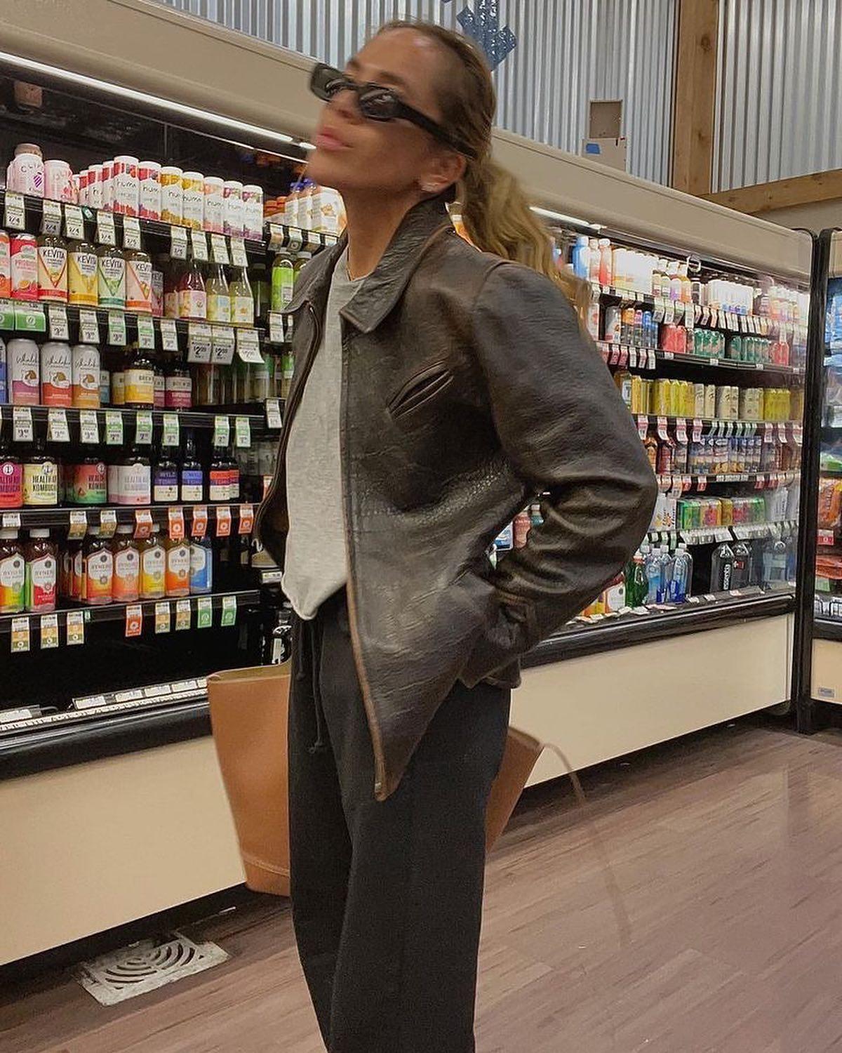 더 더워지기 전에 가죽자켓 입자🖤 이미지3