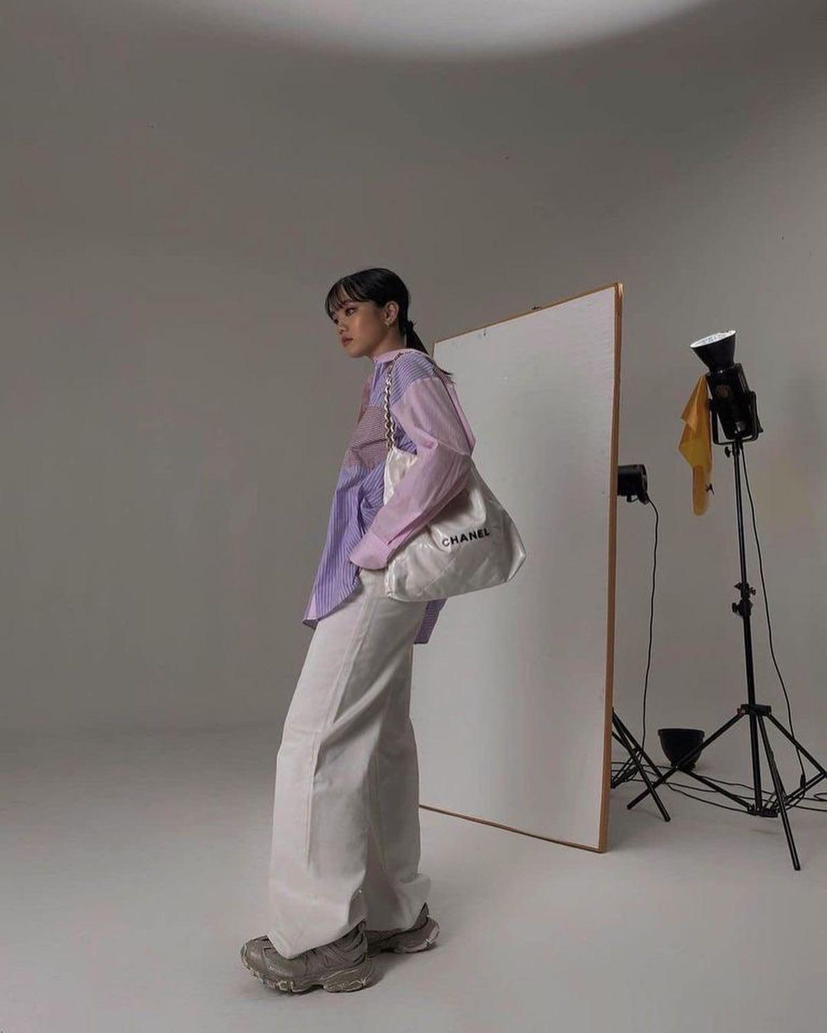 요즘 백은 샤넬22로🖤✨ 이미지6