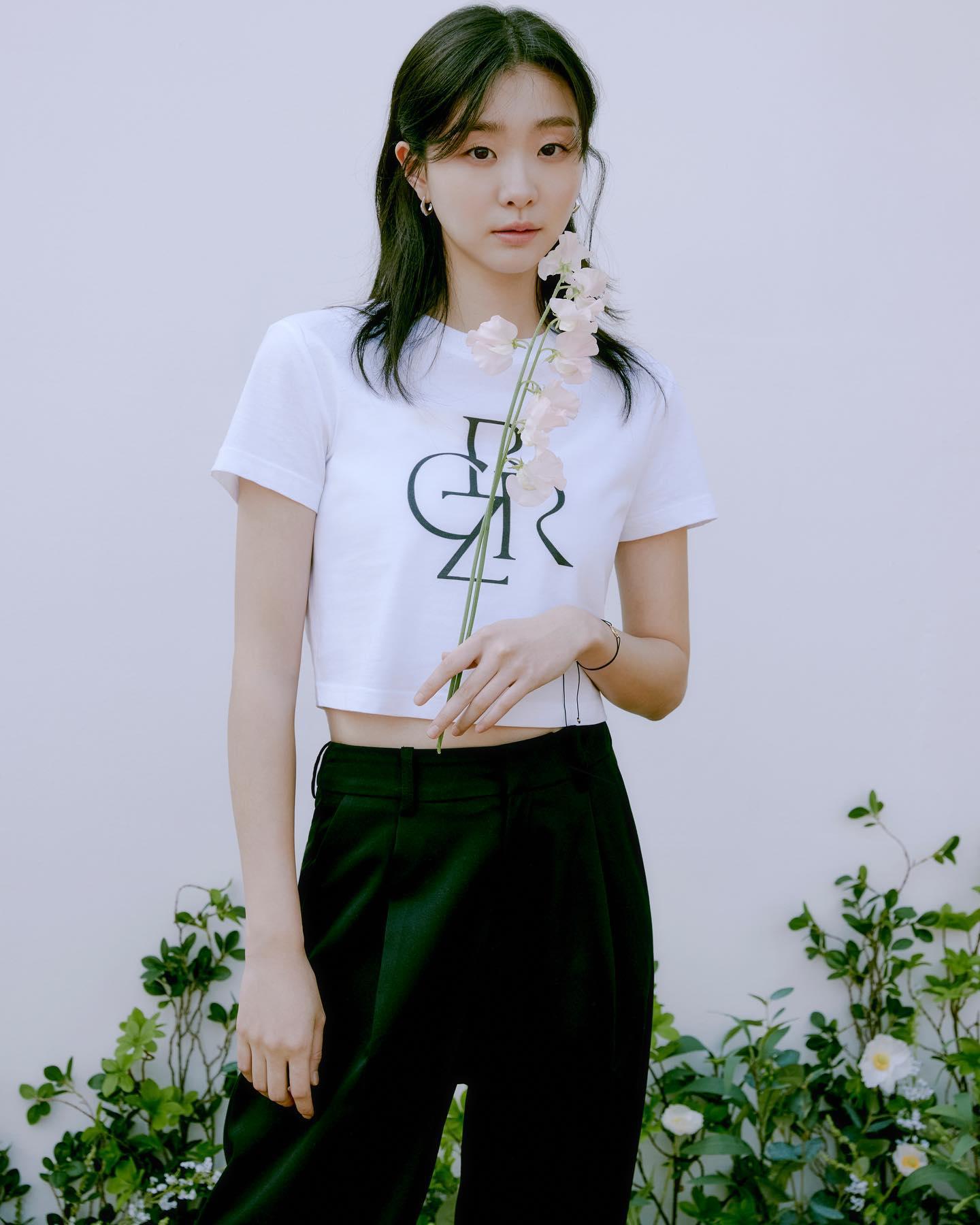 귀엽고 예쁜 언니룩🌸🌼@김다미
예쁘게 10가지 봄코디 법💚🖤무신사 스타일링 #광고 이미지8