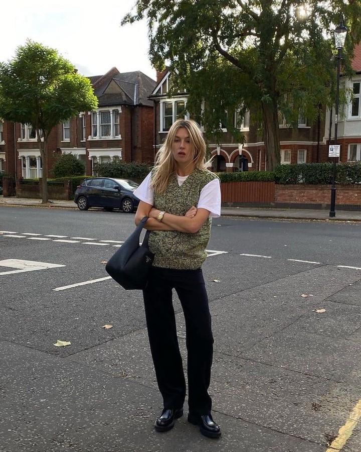 니트 베스트로 봄코디👷🏻♀️🧶 이미지1