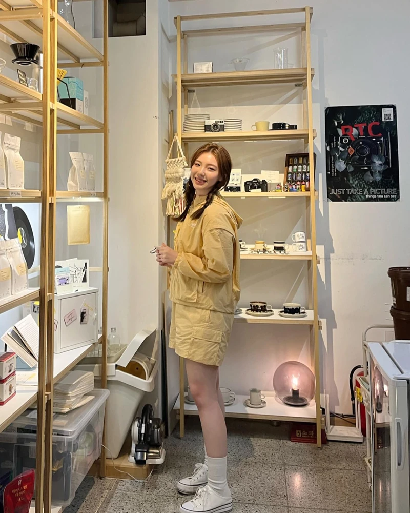 휘뚤마뚤 뉴발 바람막이 셋업💛🤍 이미지2