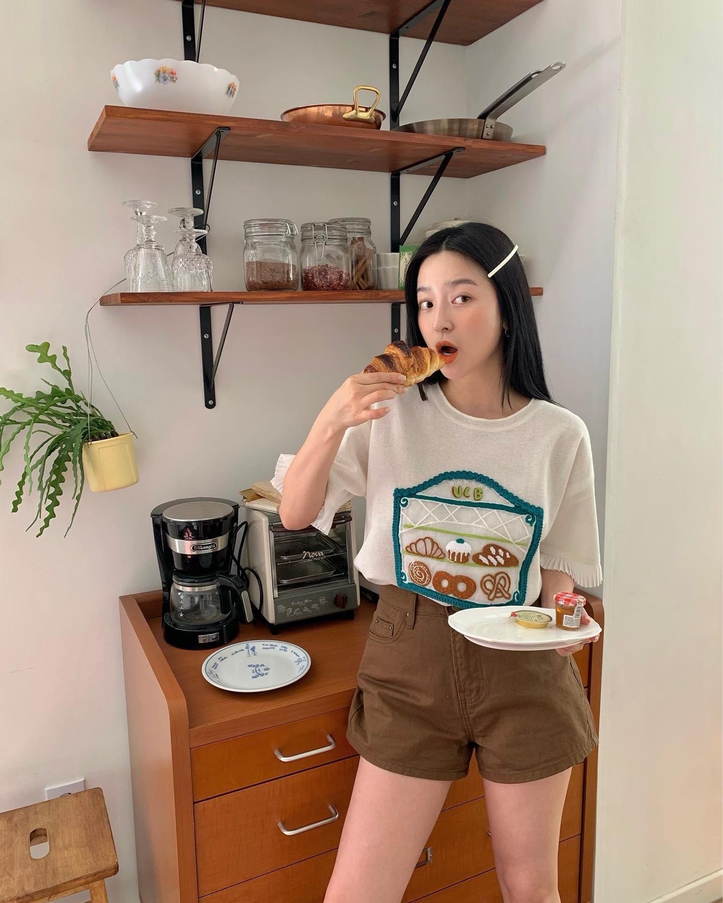 베이커리 그래픽에 통통 컬러🍞💚 
@베네통 BAKE CLUB🍰 #광고 이미지2