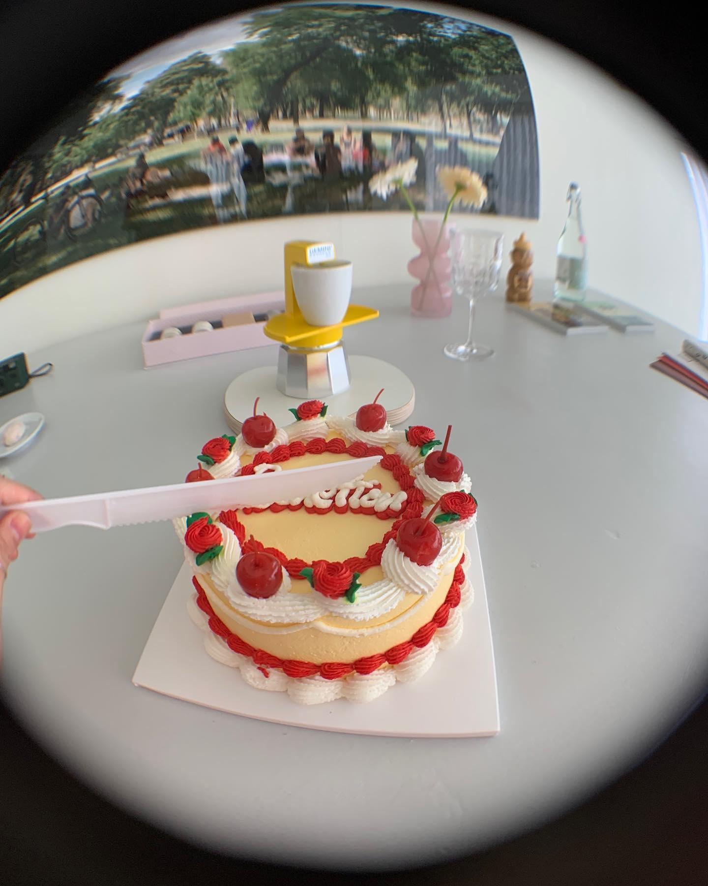 베이커리 그래픽에 통통 컬러🍞💚 
@베네통 BAKE CLUB🍰 #광고 이미지10