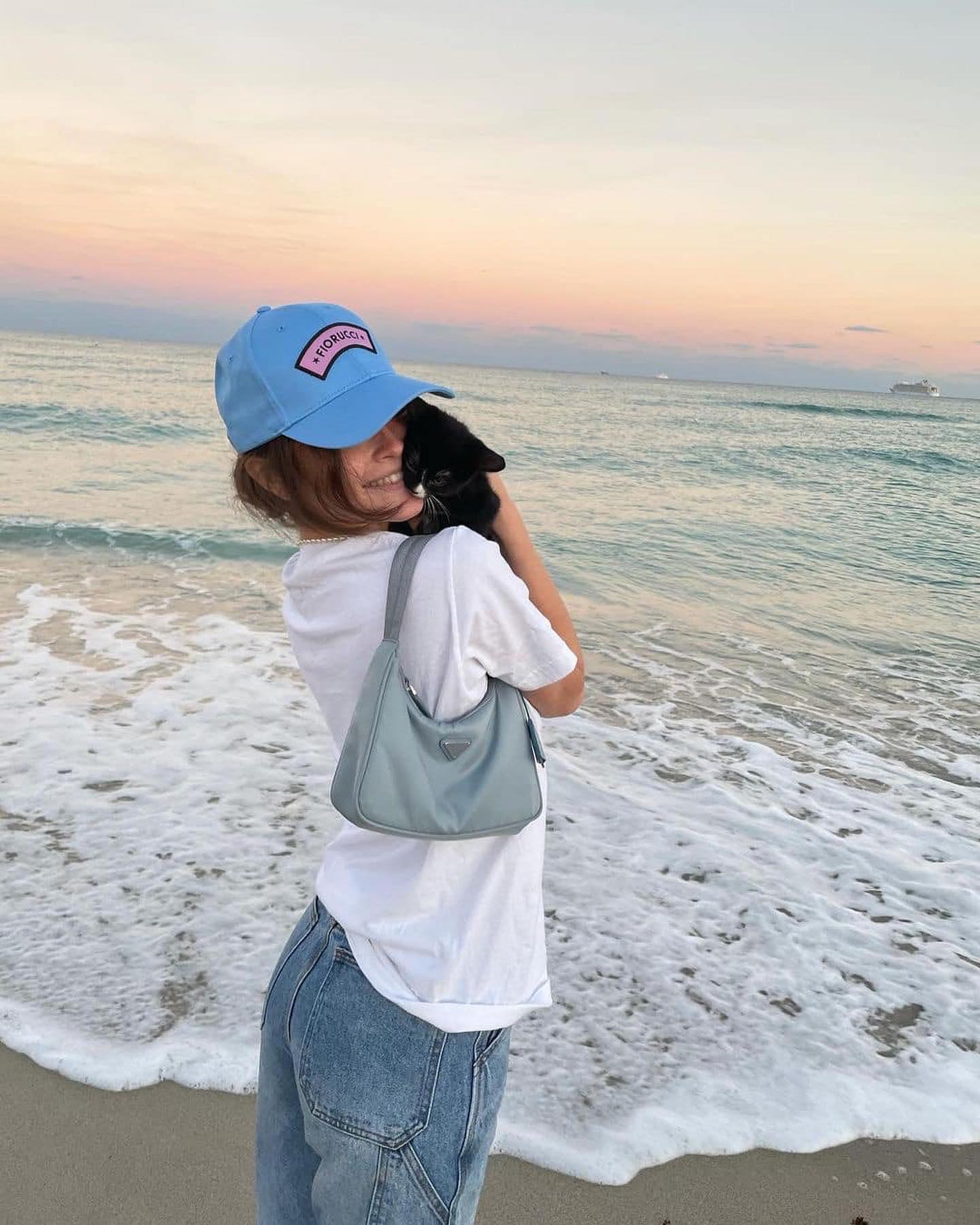 볼캡 하나로 멋내기🧢🤎 이미지6