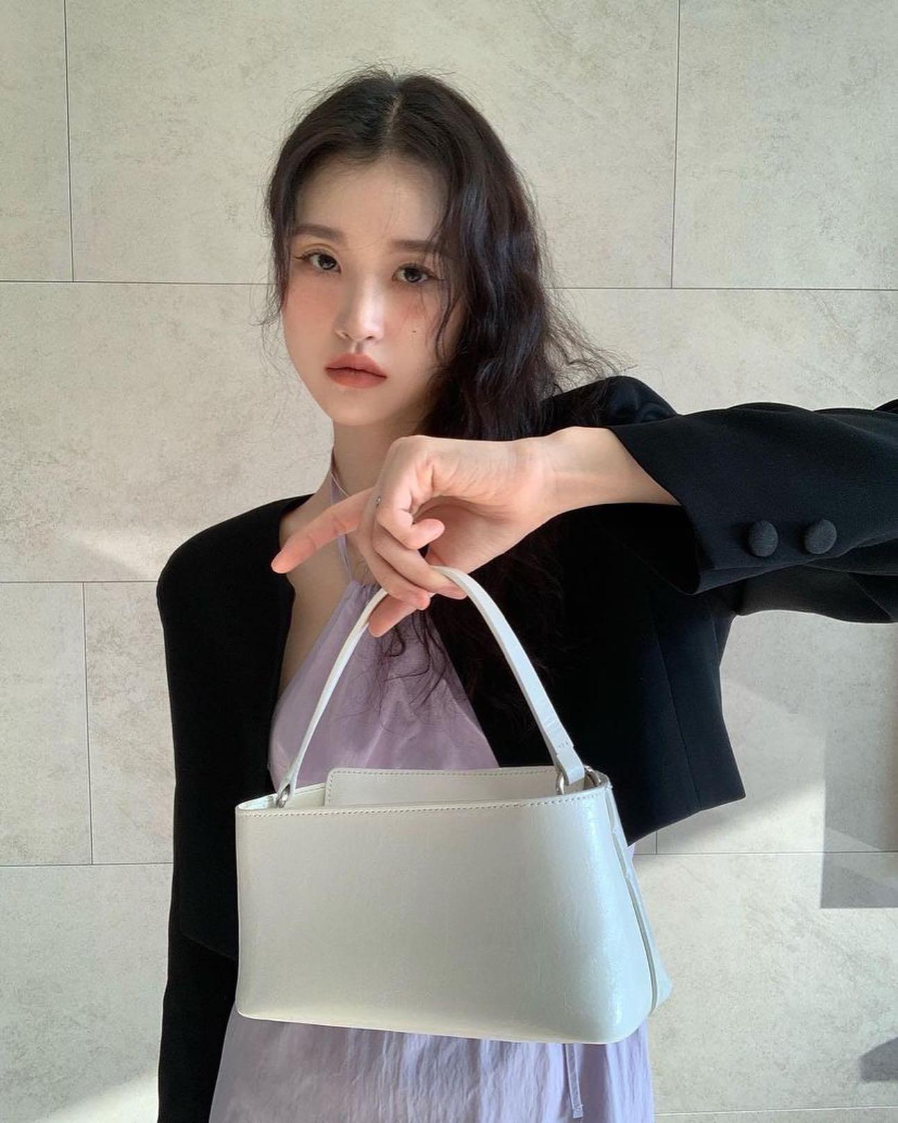 벚꽃놀이용 코디🌸🤍미니백 준비 이미지4