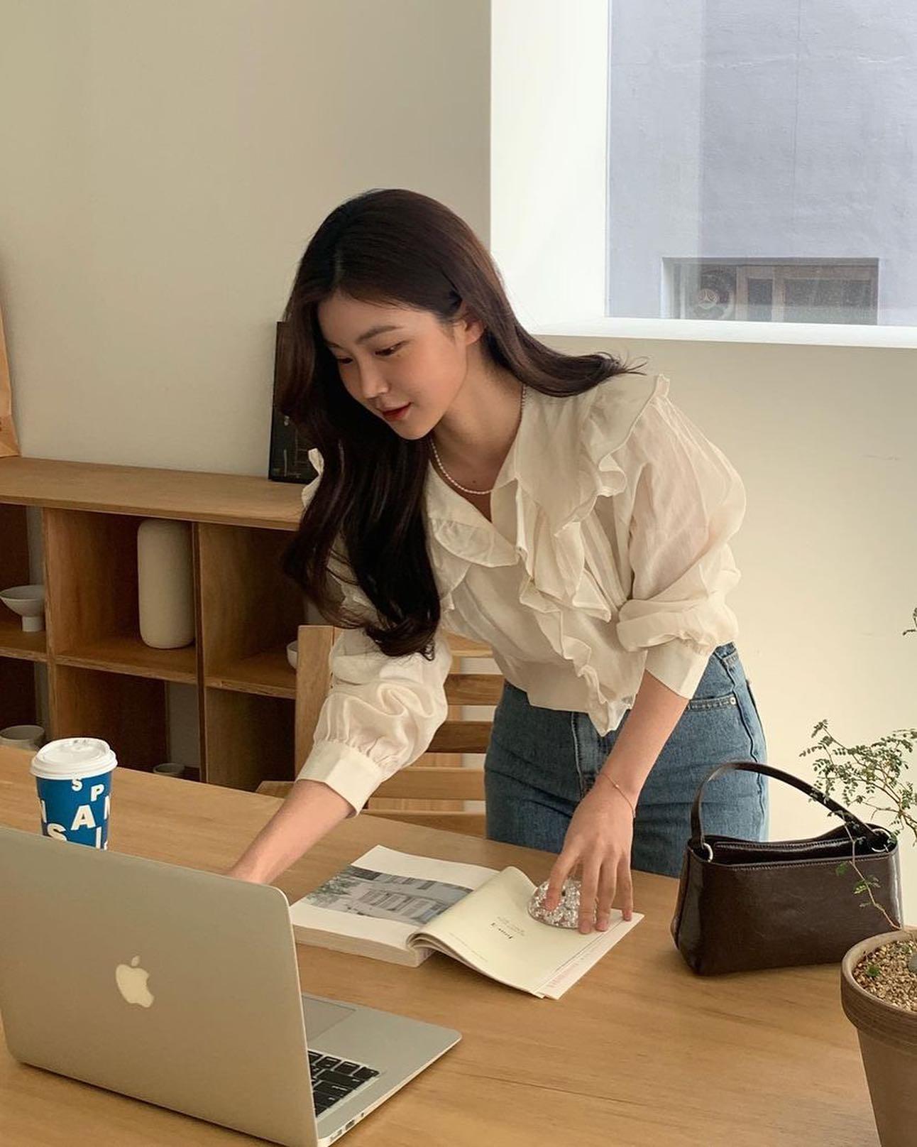 벚꽃놀이용 코디🌸🤍미니백 준비 이미지5