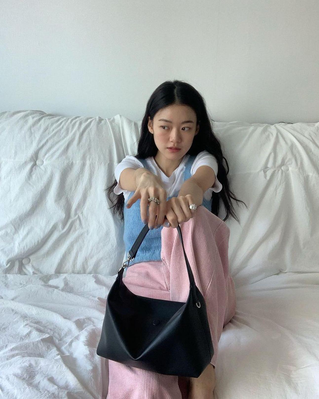 벚꽃놀이용 코디🌸🤍미니백 준비 이미지7