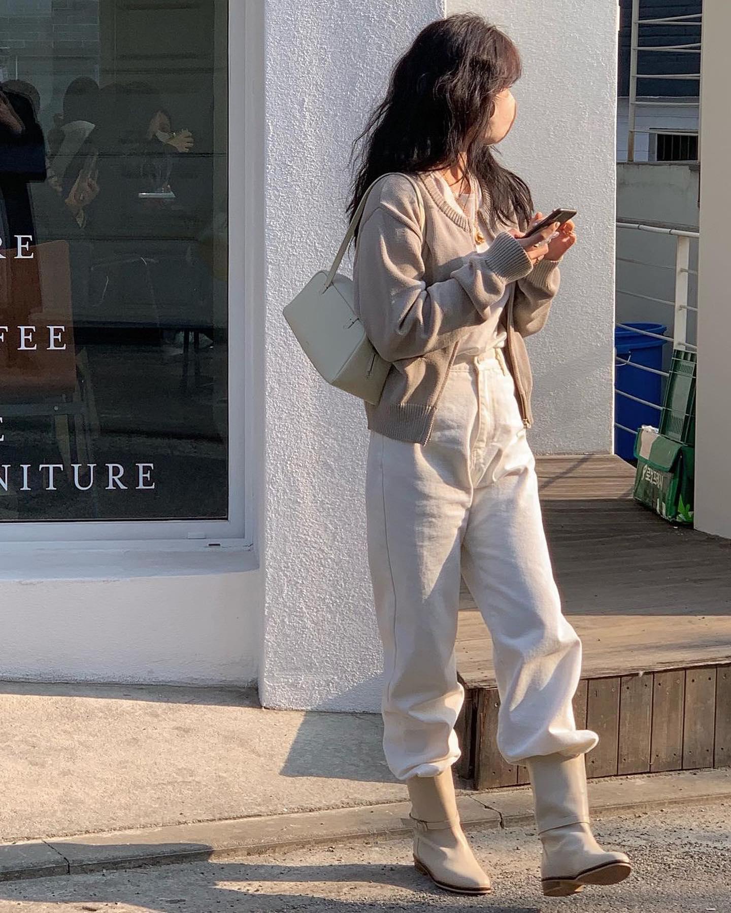 요즘 보스턴백도 미니👜🤍@참고 이미지2