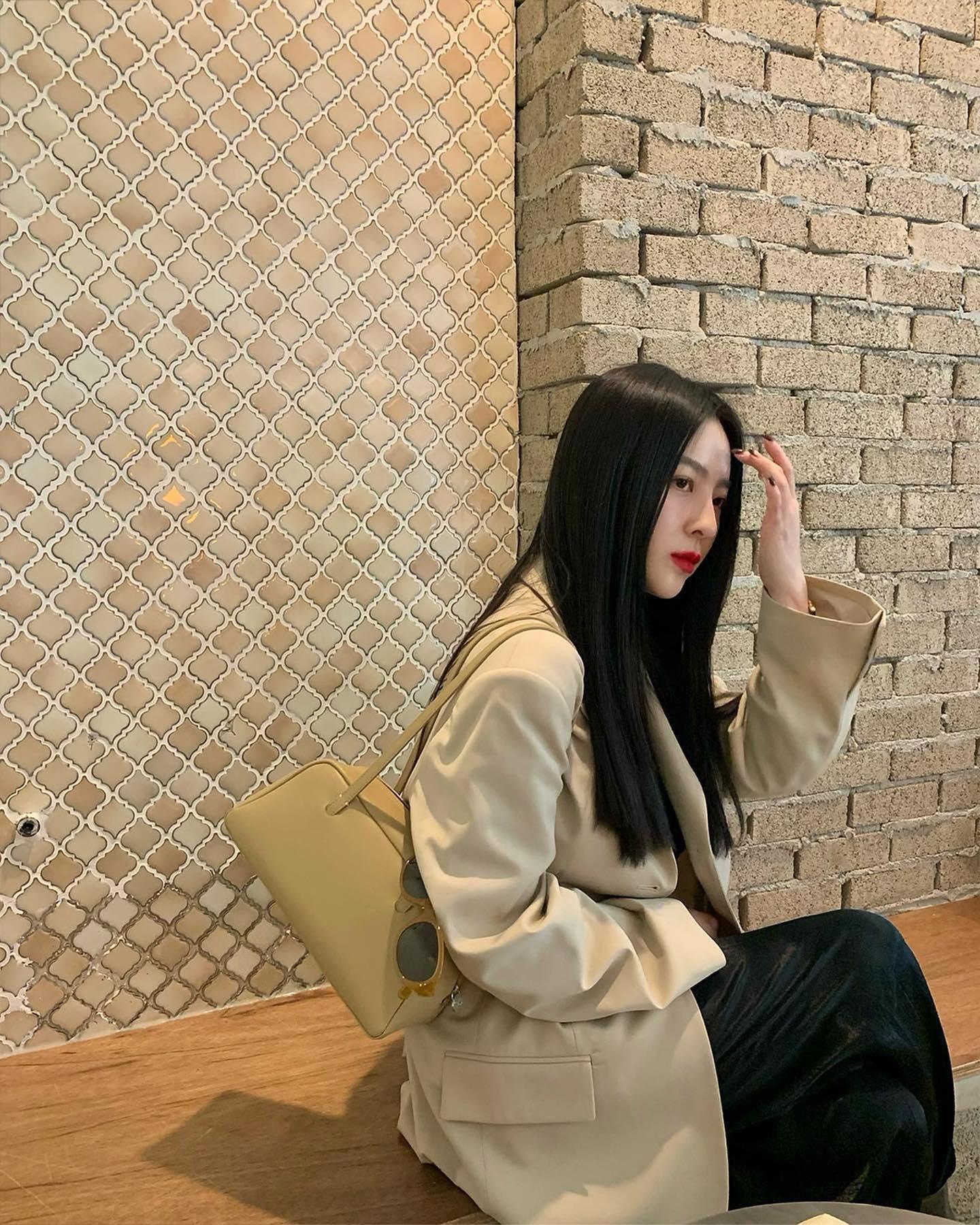 요즘 보스턴백도 미니👜🤍@참고 이미지9