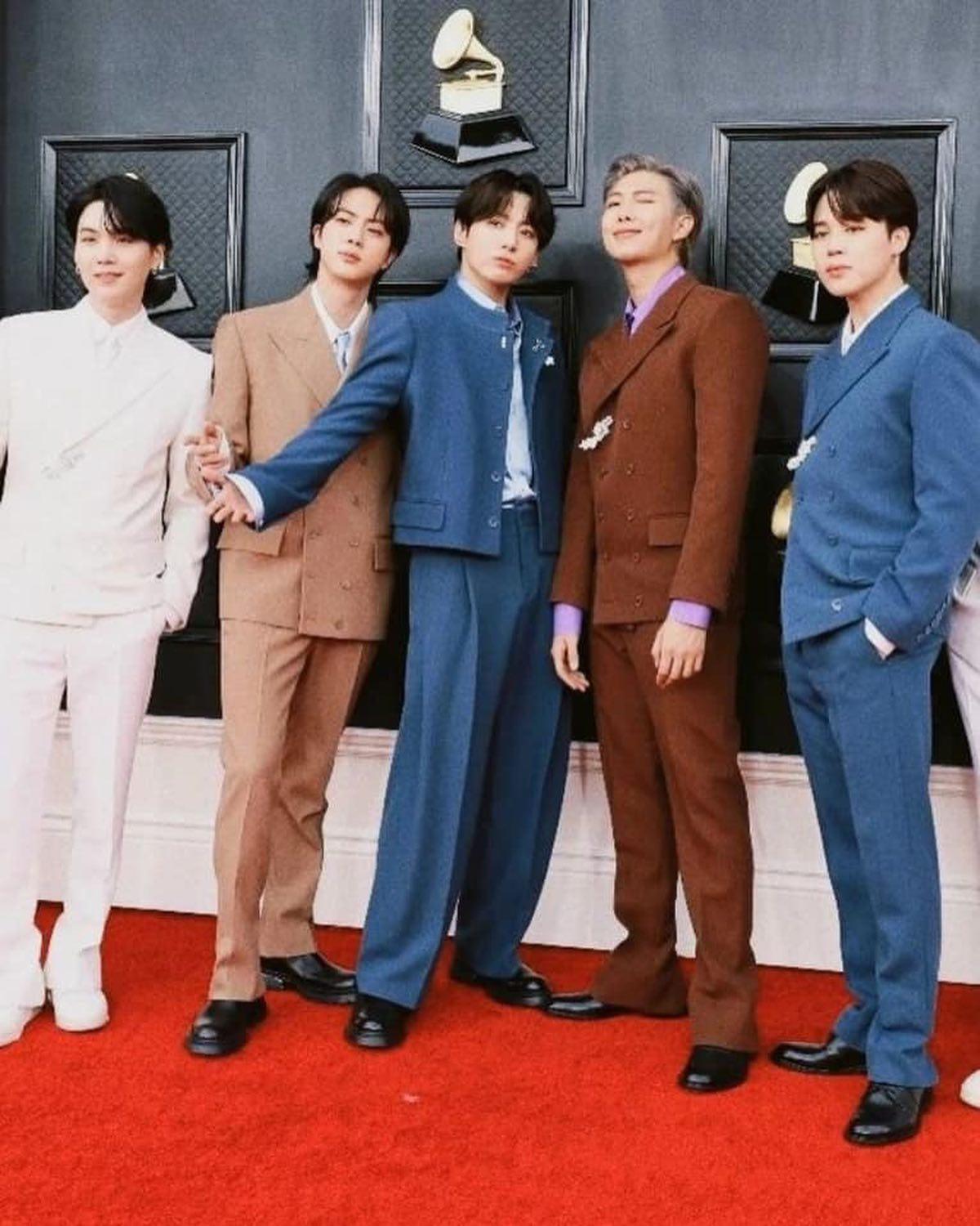 그래미에 나타난 BTS💜🥇 이미지"