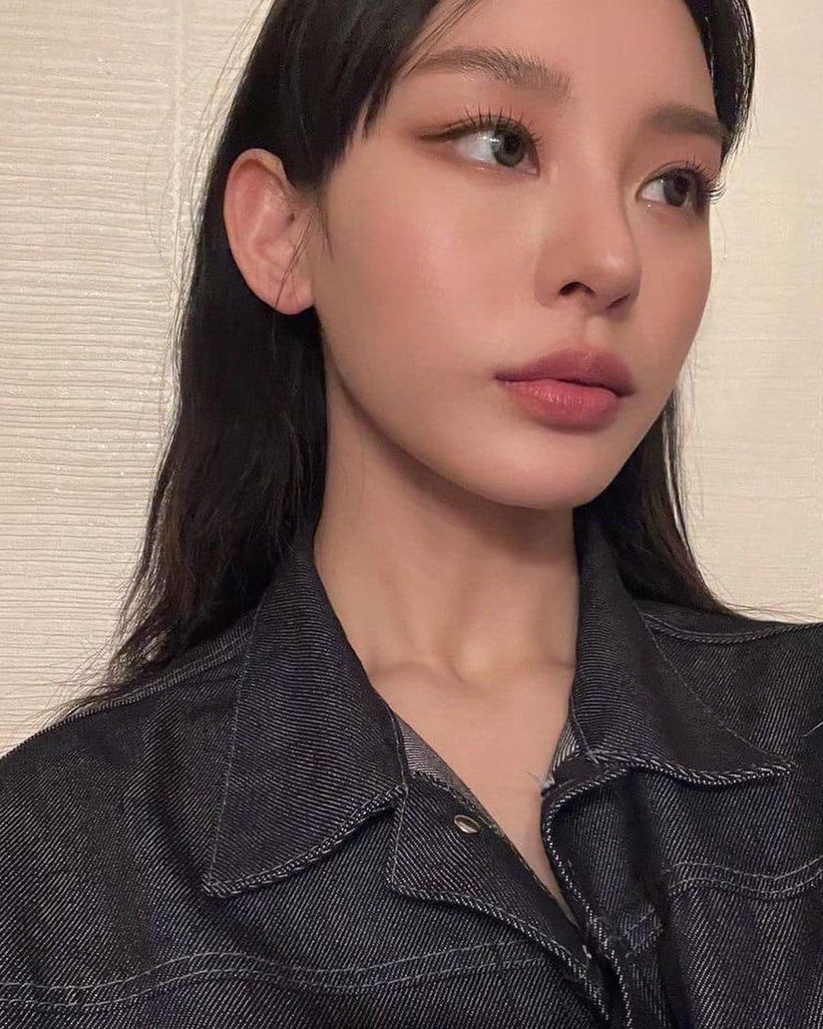 큐티섹시 매력@노제 데일리😻🖤 이미지6
