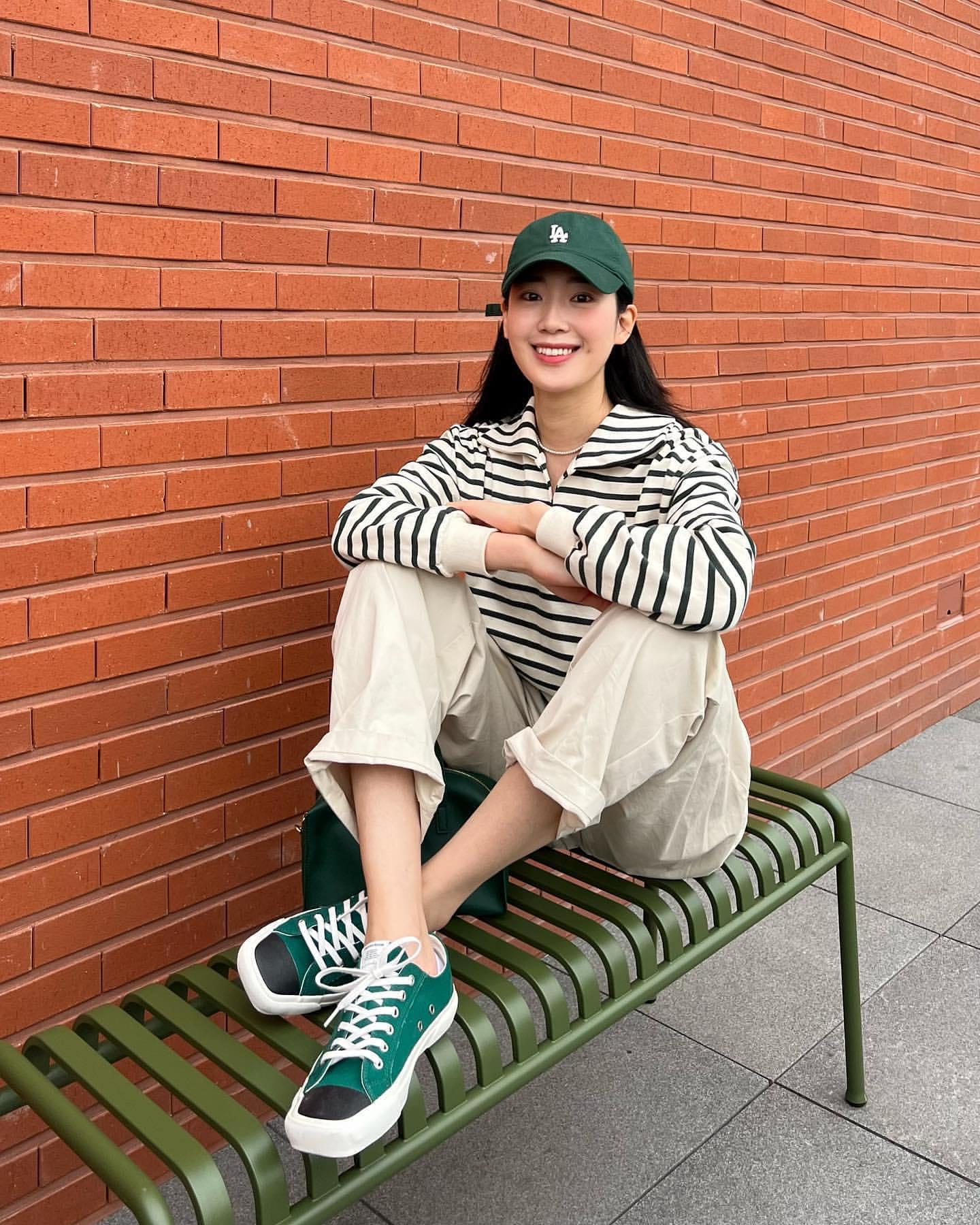 요즘 핫한 발끝 포인트🤍🖤운동화
언다이드룸 스니커즈😎🔥스퀘어토 @추가해 #광고 이미지3
