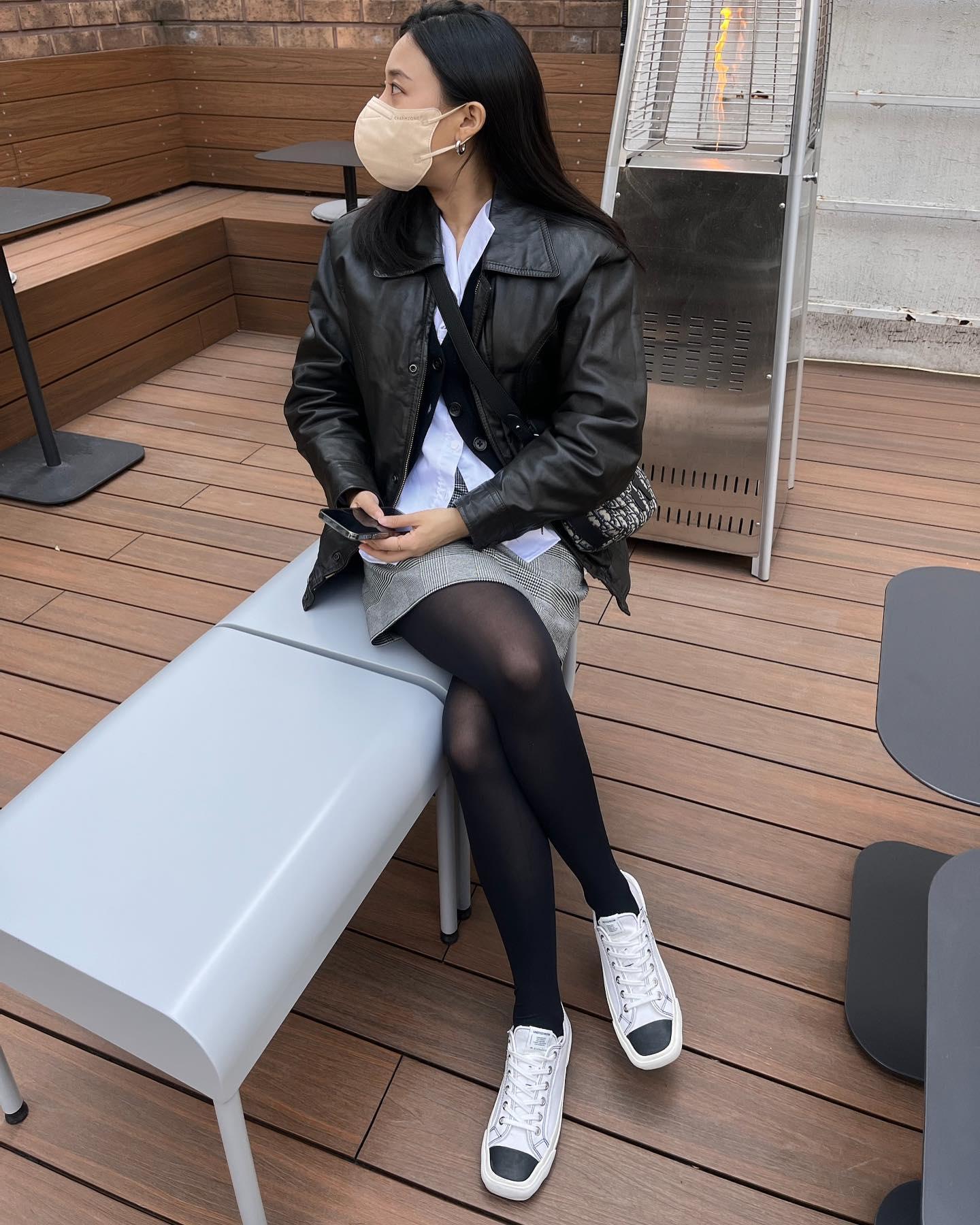 요즘 핫한 발끝 포인트🤍🖤운동화
언다이드룸 스니커즈😎🔥스퀘어토 @추가해 #광고 이미지8