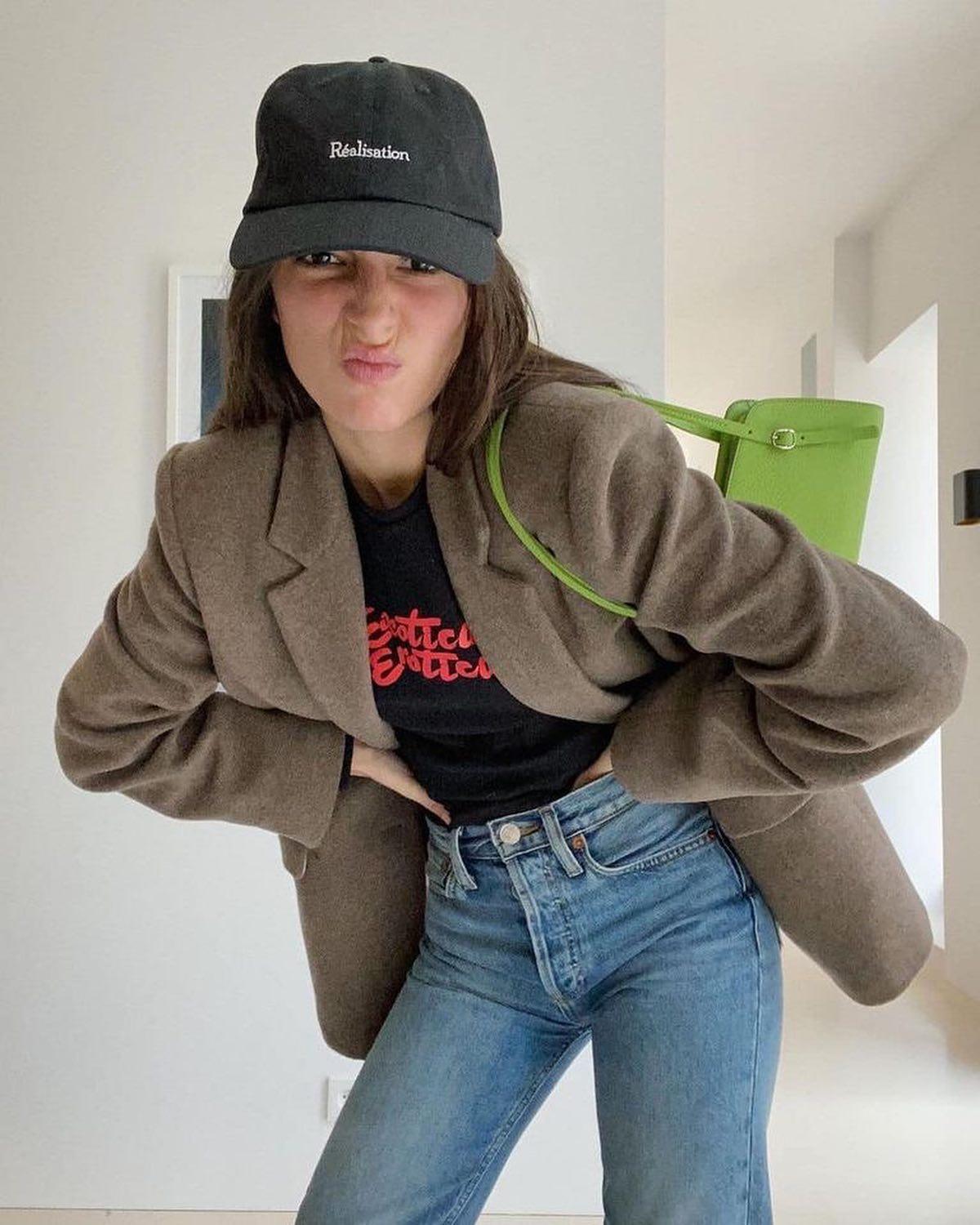 꾸안꾸는 캡모자로🧢👻 이미지